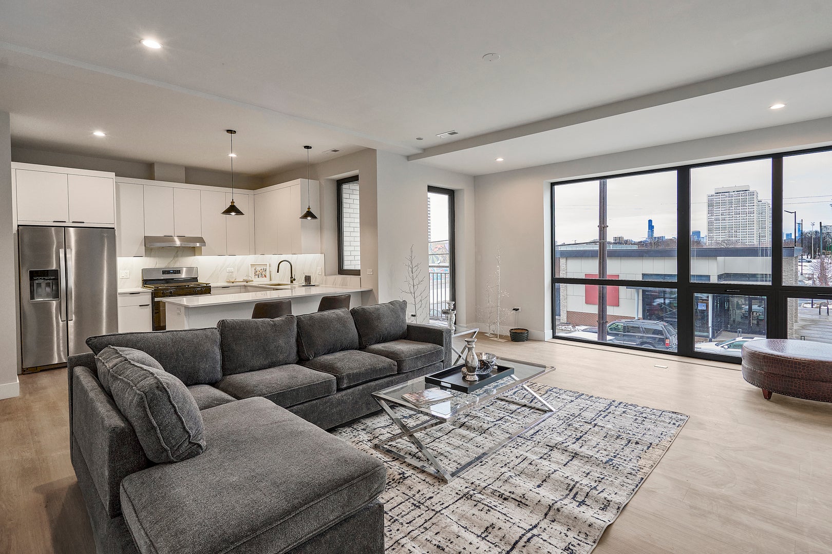 451 E Pershing Avenue 305