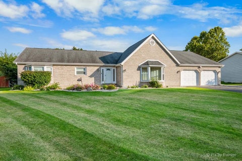 Photo of 537 Erma Drive, Lake Holiday, IL 60552 (MLS # 12744717)