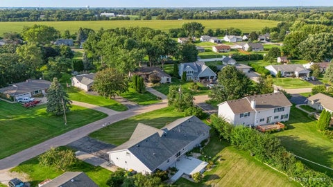 Tiny photo for 537 Erma Drive, Lake Holiday, IL 60552 (MLS # 12744717)