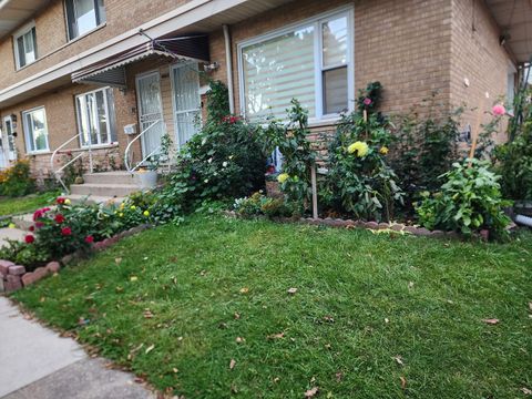 Tiny photo for 7638 Knox Avenue, Skokie, IL 60076 (MLS # 12491532)