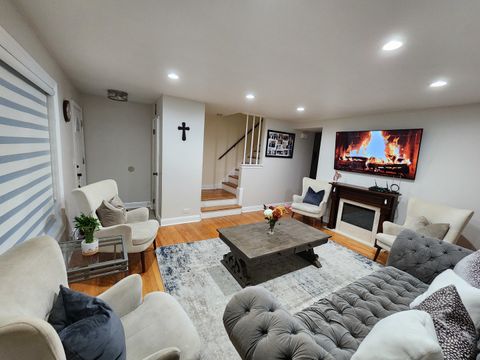 Tiny photo for 7638 Knox Avenue, Skokie, IL 60076 (MLS # 12491532)