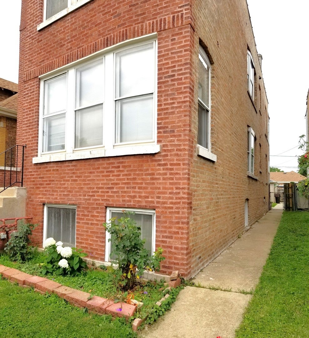 3028 W 53rd Place