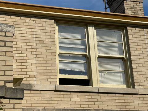 Tiny photo for 6131 N Leader Avenue, Chicago, IL 60646 (MLS # 12162056)