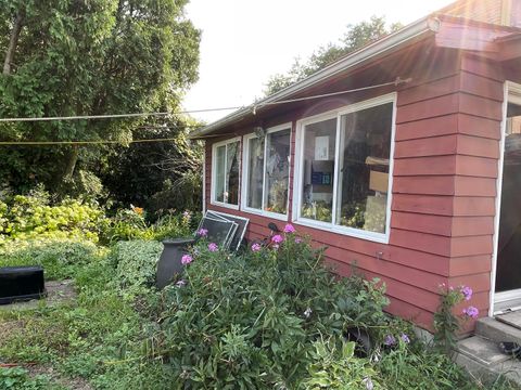 Tiny photo for 6131 N Leader Avenue, Chicago, IL 60646 (MLS # 12162056)