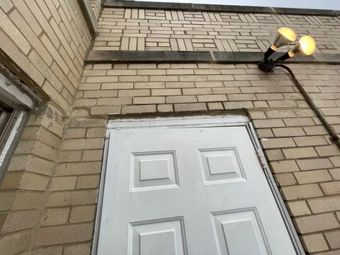 Tiny photo for 6131 N Leader Avenue, Chicago, IL 60646 (MLS # 12162056)
