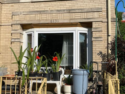 Tiny photo for 6131 N Leader Avenue, Chicago, IL 60646 (MLS # 12162056)