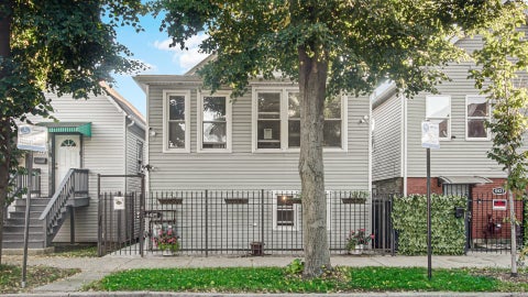 4425 W Carroll Avenue Chicago IL 60624