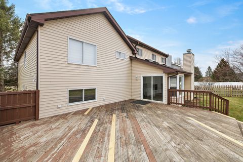 Tiny photo for 1343 Knollwood Circle, Crystal Lake, IL 60014 (MLS # 12606125)