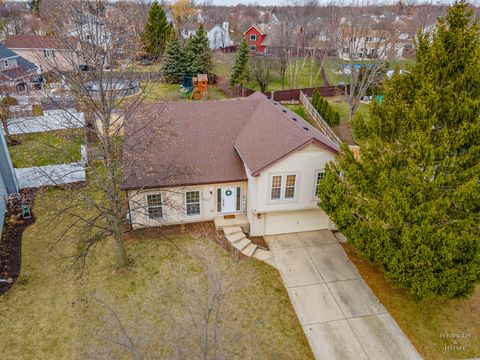 Tiny photo for 1343 Knollwood Circle, Crystal Lake, IL 60014 (MLS # 12606125)