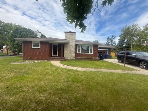 Photo of 820 Cedar Avenue, Waukegan, IL 60085 (MLS # 12668884)