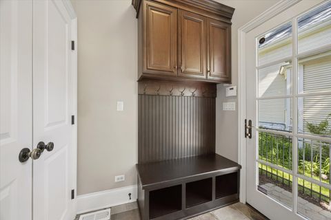 Tiny photo for 7 S Quincy Street, Hinsdale, IL 60521 (MLS # 12649045)