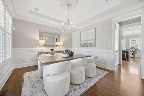 Tiny photo for 7 S Quincy Street, Hinsdale, IL 60521 (MLS # 12649045)