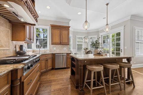 Tiny photo for 7 S Quincy Street, Hinsdale, IL 60521 (MLS # 12649045)