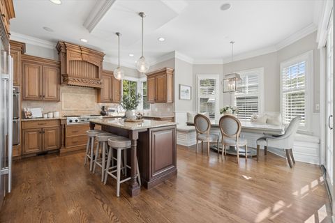 Tiny photo for 7 S Quincy Street, Hinsdale, IL 60521 (MLS # 12649045)