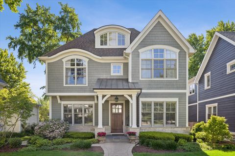Photo of 7 S Quincy Street, Hinsdale, IL 60521 (MLS # 12649045)