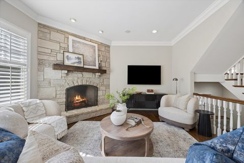 Tiny photo for 7 S Quincy Street, Hinsdale, IL 60521 (MLS # 12649045)