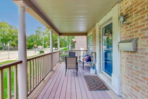 Tiny photo for 7805 W Farragut Avenue, Chicago, IL 60656 (MLS # 12487335)