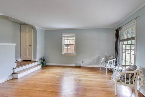 Tiny photo for 7805 W Farragut Avenue, Chicago, IL 60656 (MLS # 12487335)