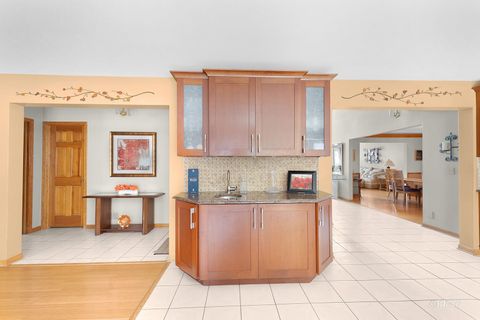 Tiny photo for 1227 W Surrey Lane, Addison, IL 60101 (MLS # 12424076)