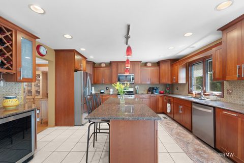 Tiny photo for 1227 W Surrey Lane, Addison, IL 60101 (MLS # 12424076)