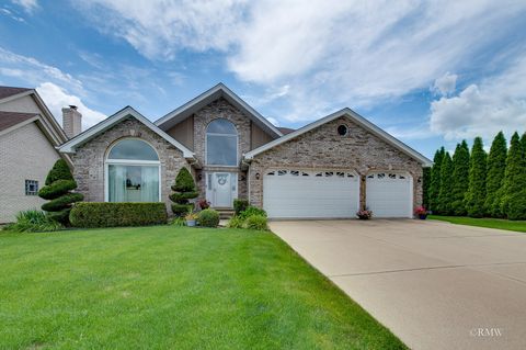Photo of 1227 W Surrey Lane, Addison, IL 60101 (MLS # 12424076)