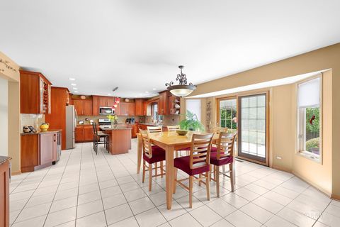 Tiny photo for 1227 W Surrey Lane, Addison, IL 60101 (MLS # 12424076)