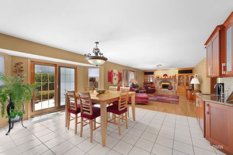 Tiny photo for 1227 W Surrey Lane, Addison, IL 60101 (MLS # 12424076)