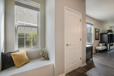 Tiny photo for 2562 GOLF RIDGE Circle #2562, Naperville, IL 60563 (MLS # 12485551)