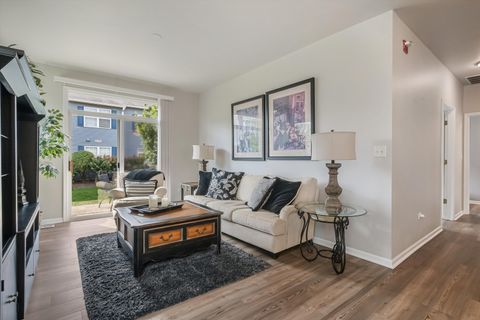 Tiny photo for 2562 GOLF RIDGE Circle #2562, Naperville, IL 60563 (MLS # 12485551)