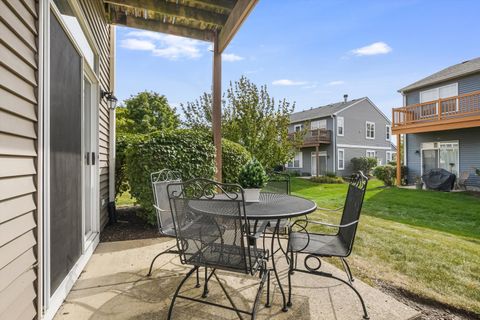 Tiny photo for 2562 GOLF RIDGE Circle #2562, Naperville, IL 60563 (MLS # 12485551)