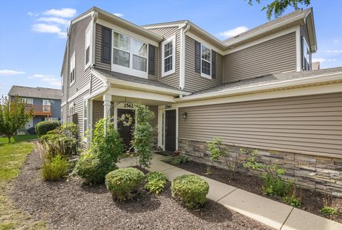 Photo of 2562 GOLF RIDGE Circle #2562, Naperville, IL 60563 (MLS # 12485551)