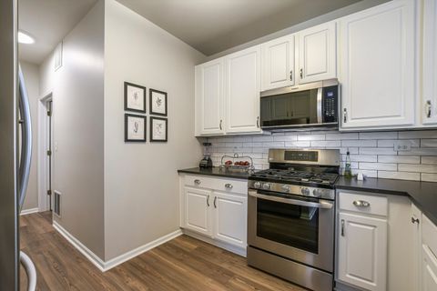 Tiny photo for 2562 GOLF RIDGE Circle #2562, Naperville, IL 60563 (MLS # 12485551)