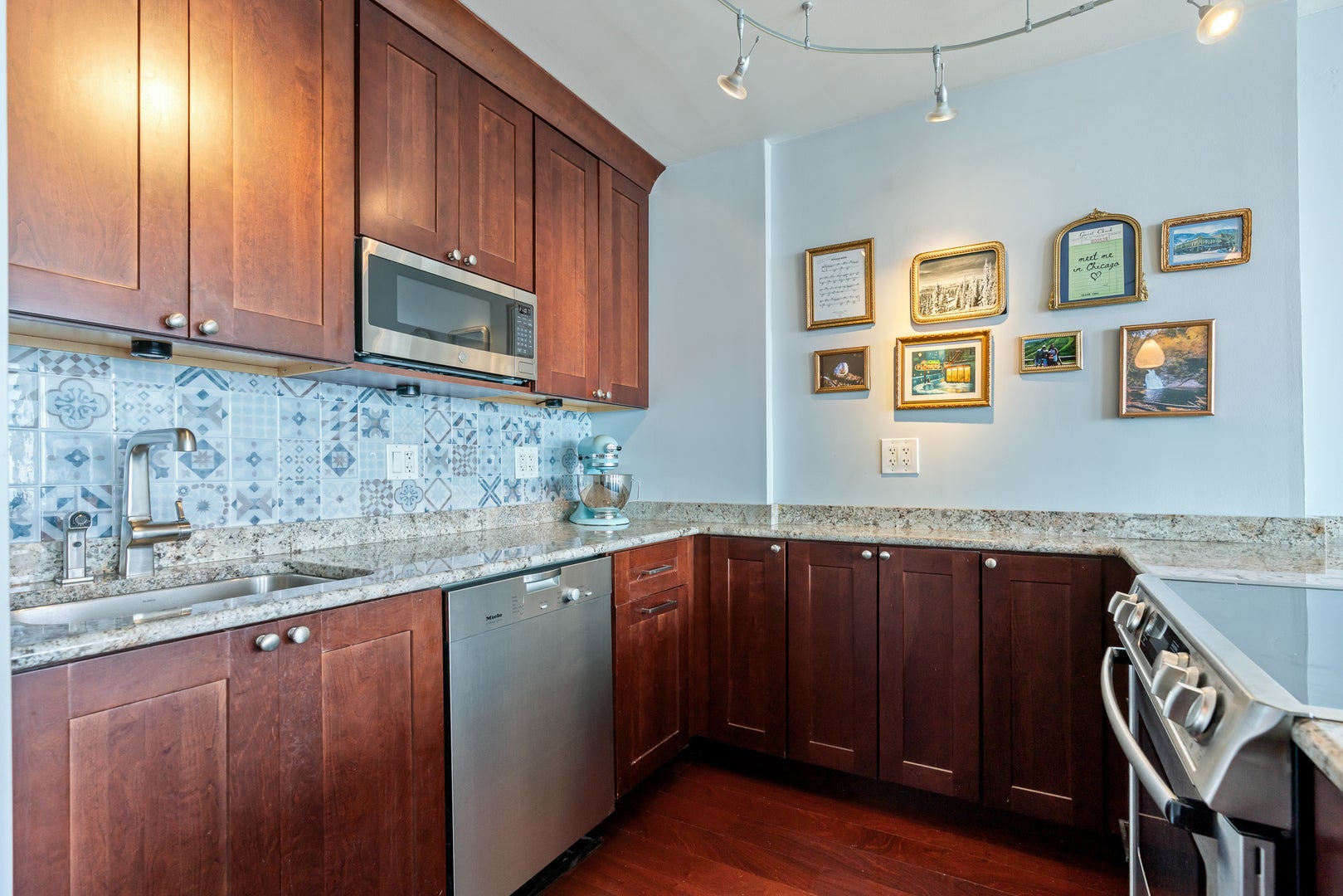 1660 N La Salle Drive 3503