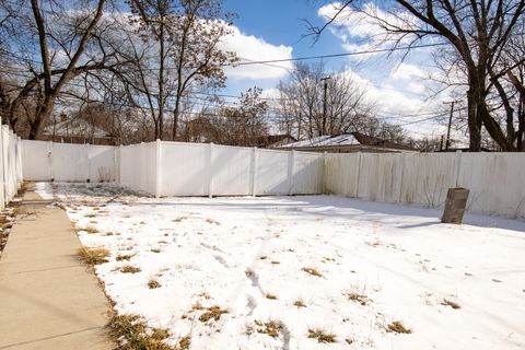 Tiny photo for 10005 S Calhoun Avenue, Chicago, IL 60617 (MLS # 12560305)