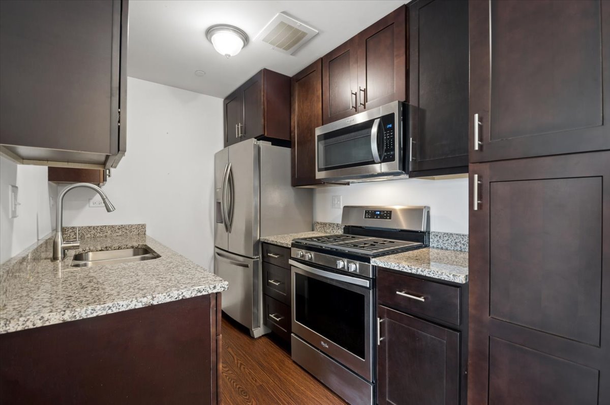 848 Mcintosh Court 204