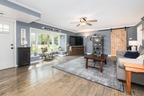 Tiny photo for 1012 Martha Street, Elk Grove Village, IL 60007 (MLS # 12730759)