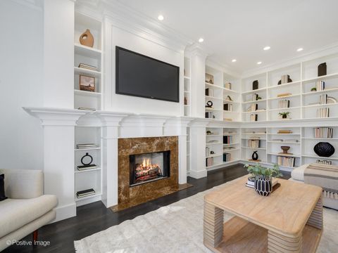 Tiny photo for 37 E Elm Street, Chicago, IL 60611 (MLS # 12574917)