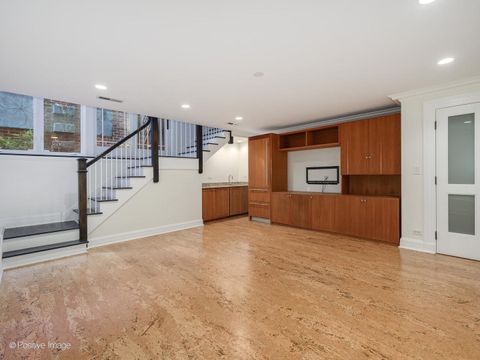 Tiny photo for 37 E Elm Street, Chicago, IL 60611 (MLS # 12574917)