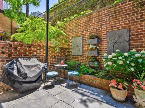 Tiny photo for 37 E Elm Street, Chicago, IL 60611 (MLS # 12574917)