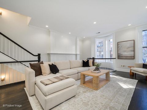 Tiny photo for 37 E Elm Street, Chicago, IL 60611 (MLS # 12574917)