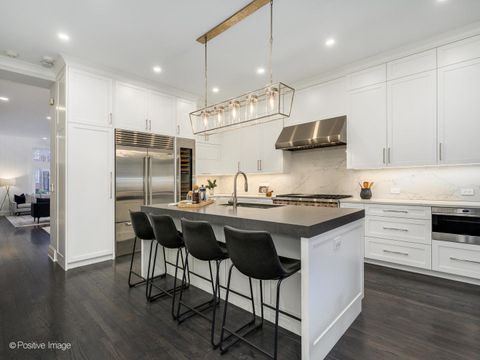 Tiny photo for 37 E Elm Street, Chicago, IL 60611 (MLS # 12574917)