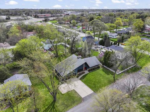 Tiny photo for 1033 Blackburn Street, Gurnee, IL 60031 (MLS # 12615393)