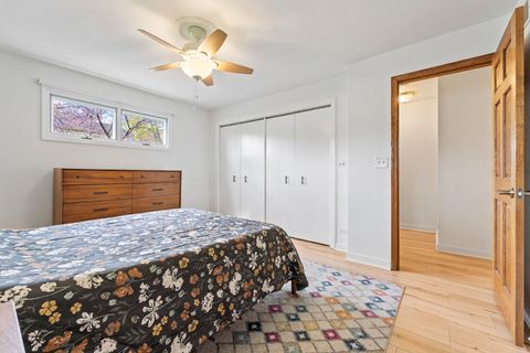 Tiny photo for 1033 Blackburn Street, Gurnee, IL 60031 (MLS # 12615393)