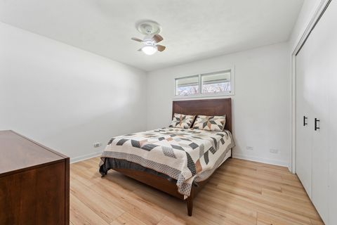 Tiny photo for 1033 Blackburn Street, Gurnee, IL 60031 (MLS # 12615393)