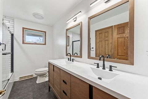 Tiny photo for 1033 Blackburn Street, Gurnee, IL 60031 (MLS # 12615393)