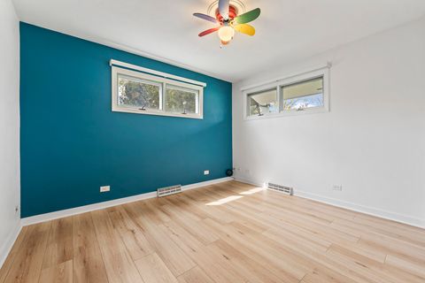 Tiny photo for 1033 Blackburn Street, Gurnee, IL 60031 (MLS # 12615393)
