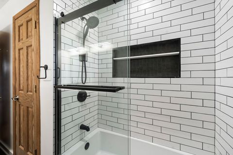 Tiny photo for 1033 Blackburn Street, Gurnee, IL 60031 (MLS # 12615393)