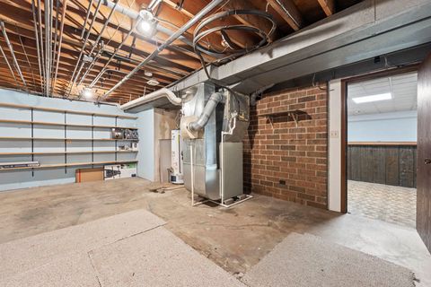 Tiny photo for 1033 Blackburn Street, Gurnee, IL 60031 (MLS # 12615393)