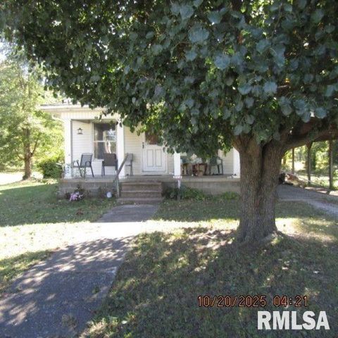 Tiny photo for 302 W PATTON Street, Valier, IL 62891 (MLS # EB460193)