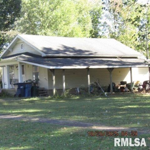 Tiny photo for 302 W PATTON Street, Valier, IL 62891 (MLS # EB460193)